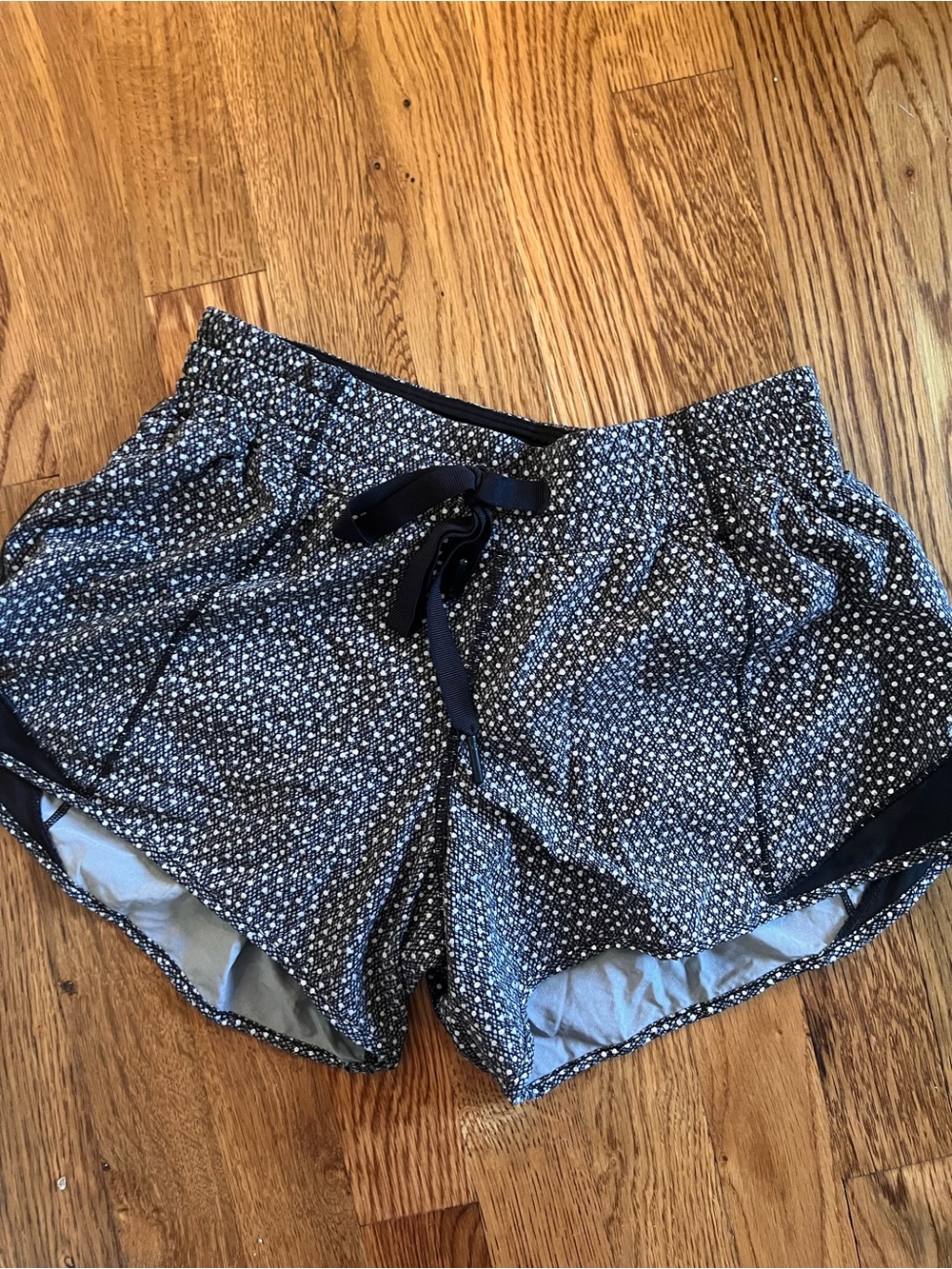 Lululemon Athletica Polkadot Black and White Running Shorts! Super cute!